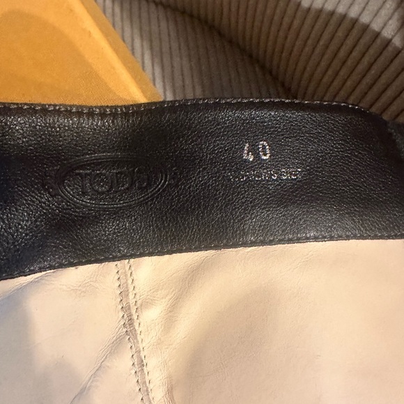 Tod's tall  dark brown suede boots - Picture 11 of 12